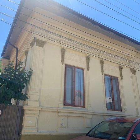 Casa Trandafirilor Hotel Tulcea Exterior photo